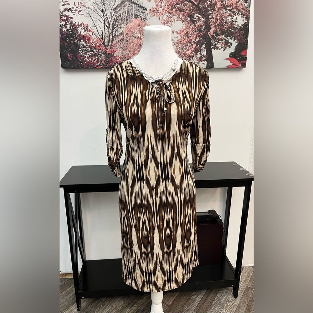 Chaus Women’s Sheath Dress Geometric 3/4 Roll Tab Sleeve Size S V Neck Pullover